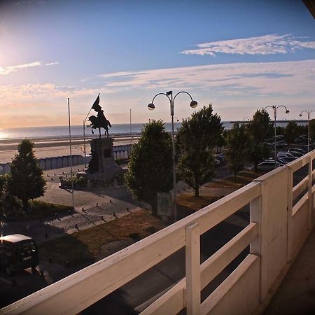 Le Bain De Mer Булон сюр Мер Екстериор снимка